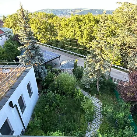 Spacious In A Quiet Location, Large Terraces Klosterneuburg